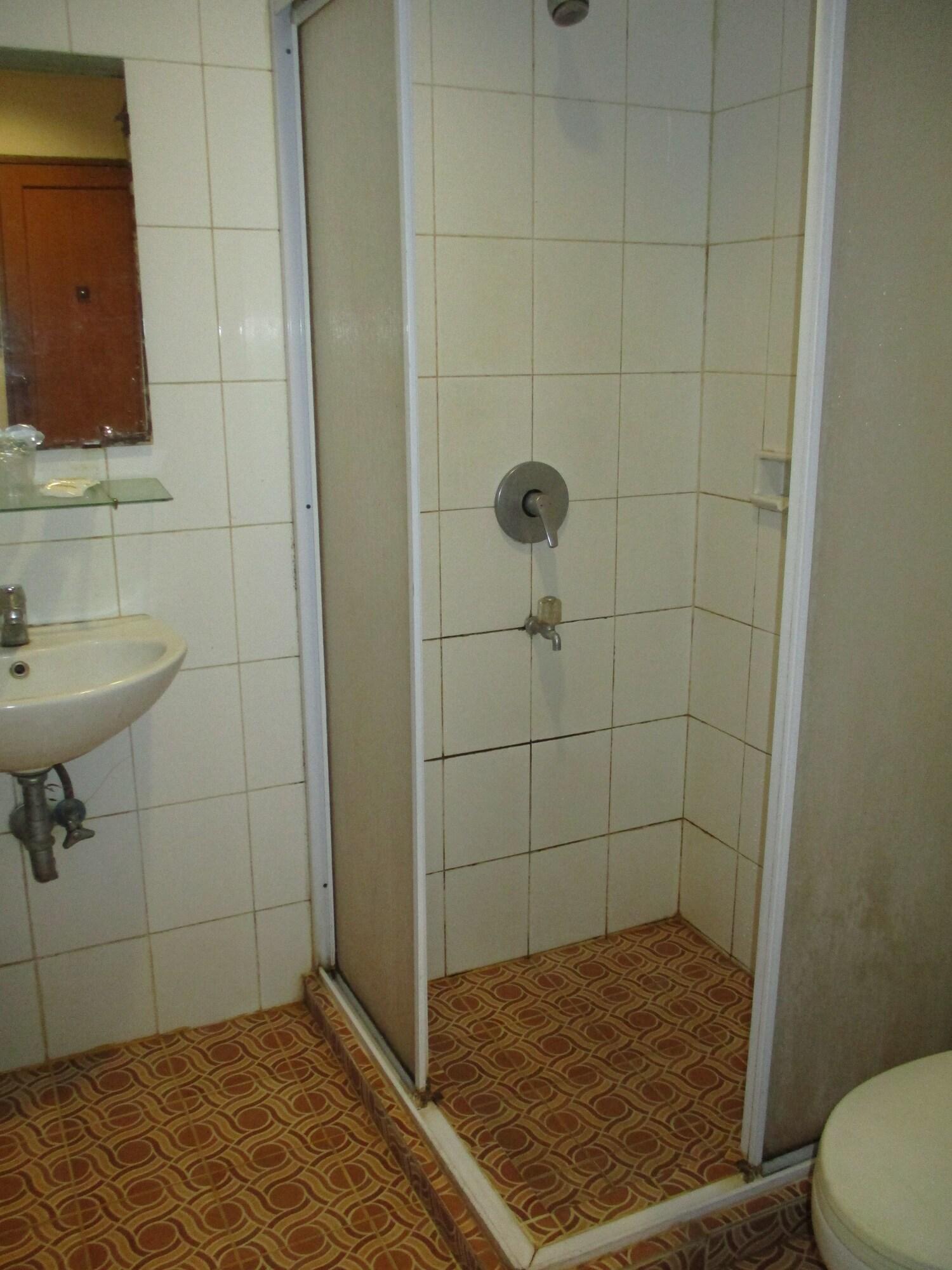 Hotel Caravan Tanah Abang Jakarta Exterior foto