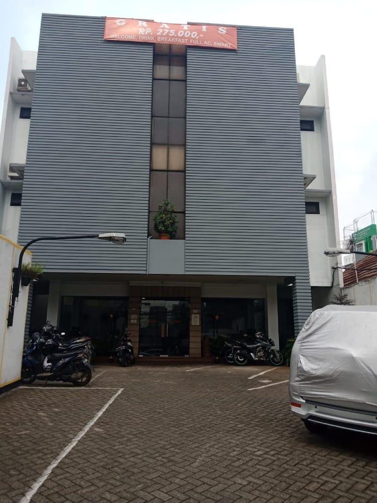 Hotel Caravan Tanah Abang Jakarta Exterior foto