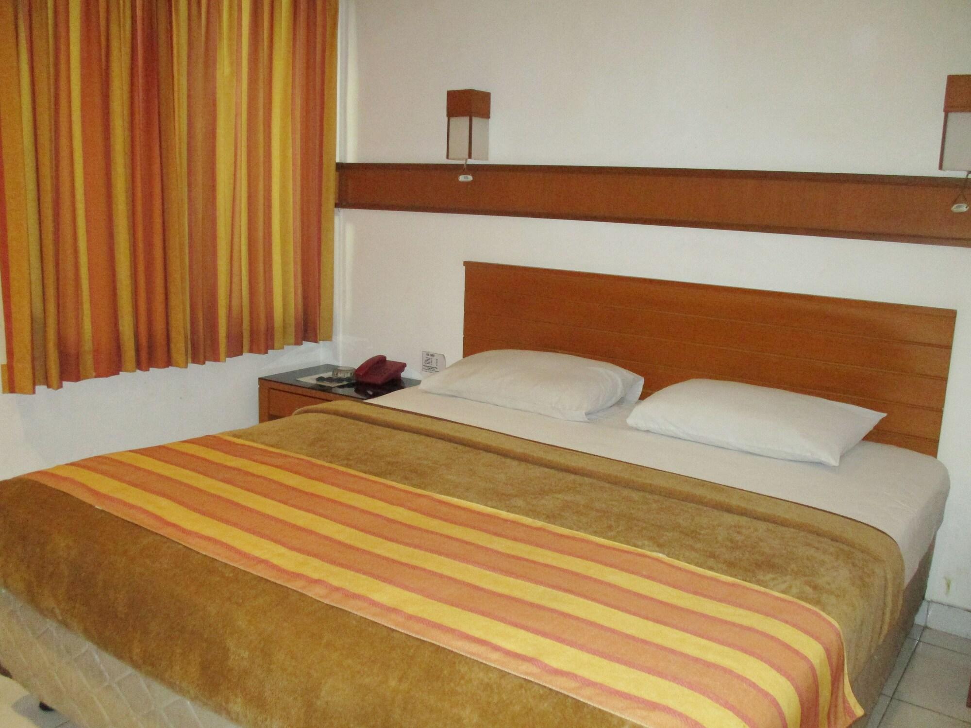 Hotel Caravan Tanah Abang Jakarta Exterior foto