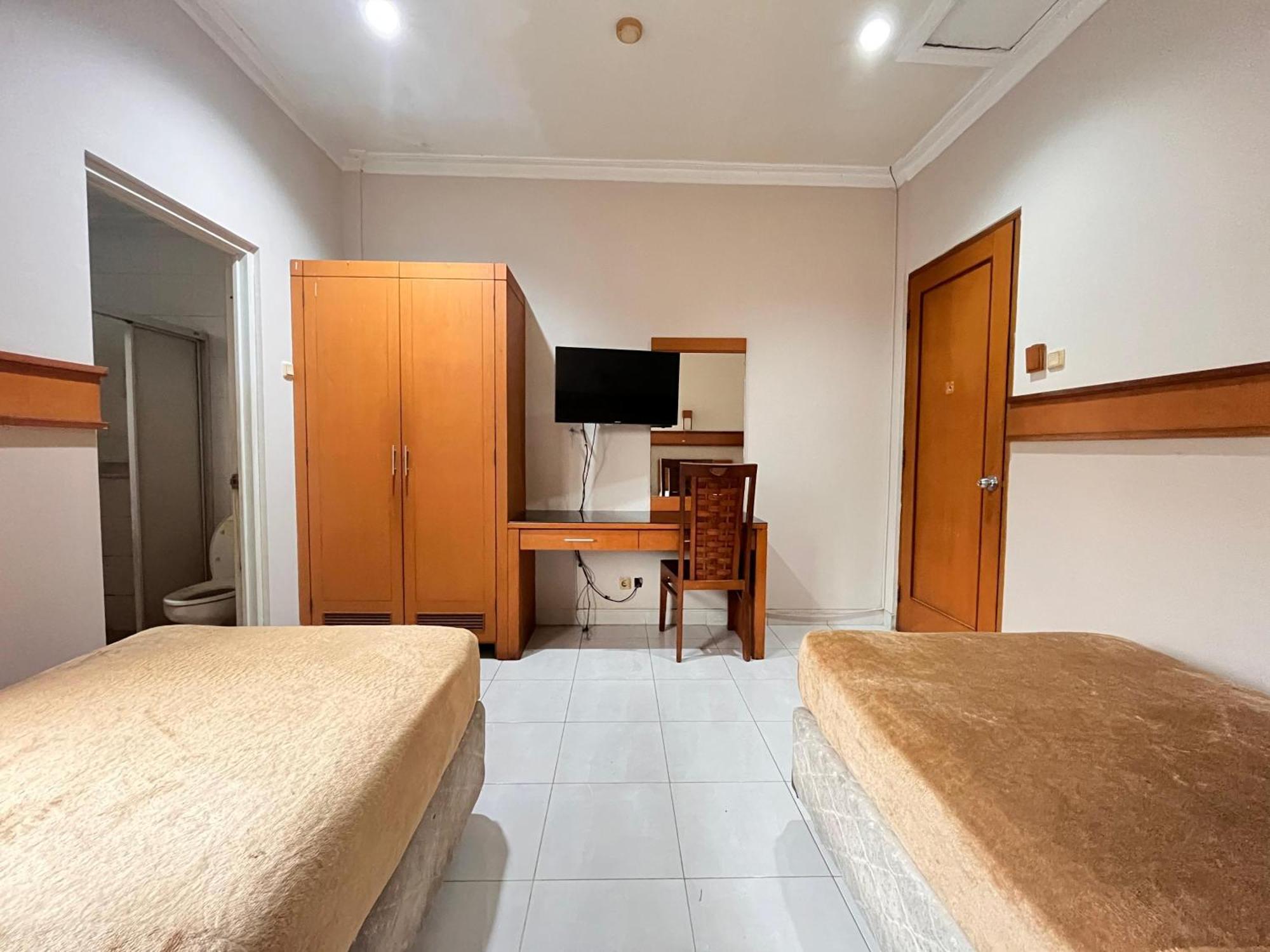 Hotel Caravan Tanah Abang Jakarta Exterior foto