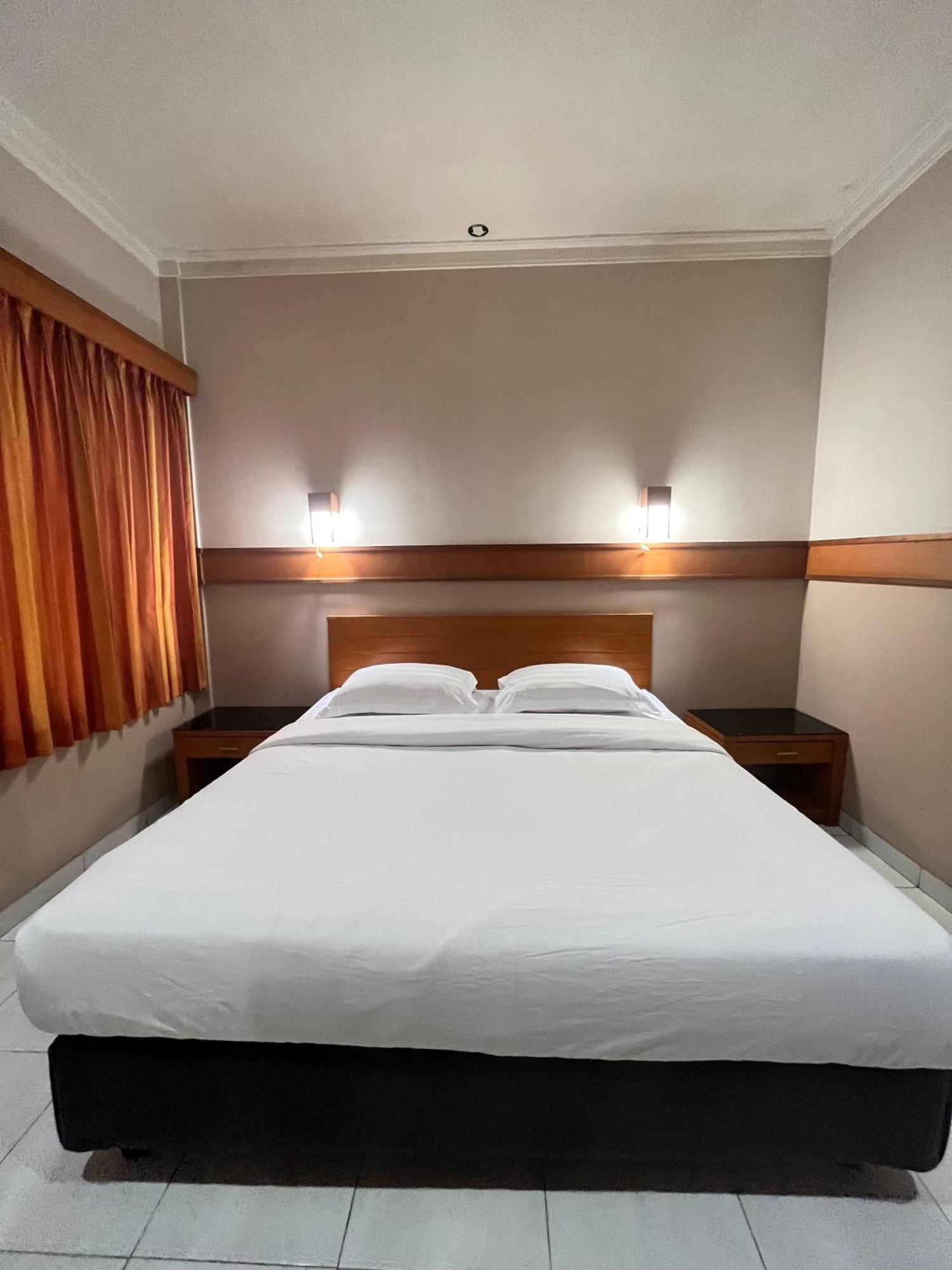Hotel Caravan Tanah Abang Jakarta Exterior foto