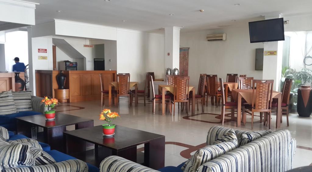 Hotel Caravan Tanah Abang Jakarta Exterior foto