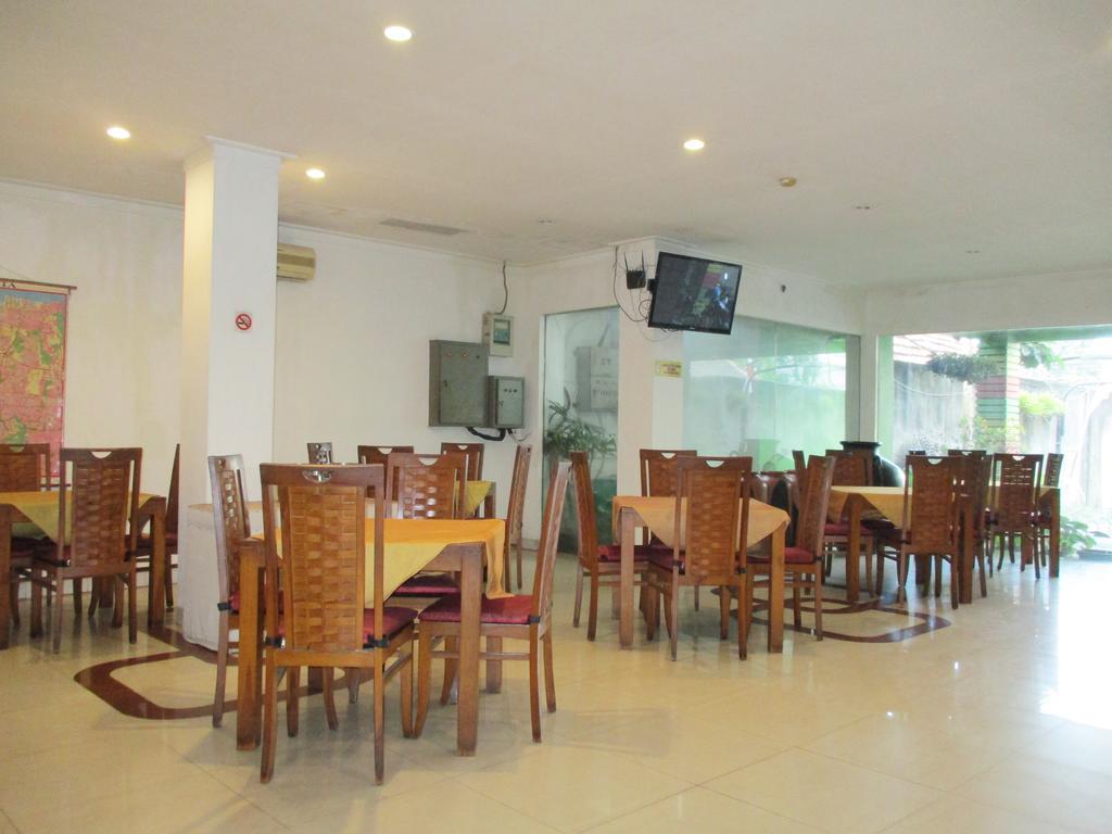 Hotel Caravan Tanah Abang Jakarta Exterior foto