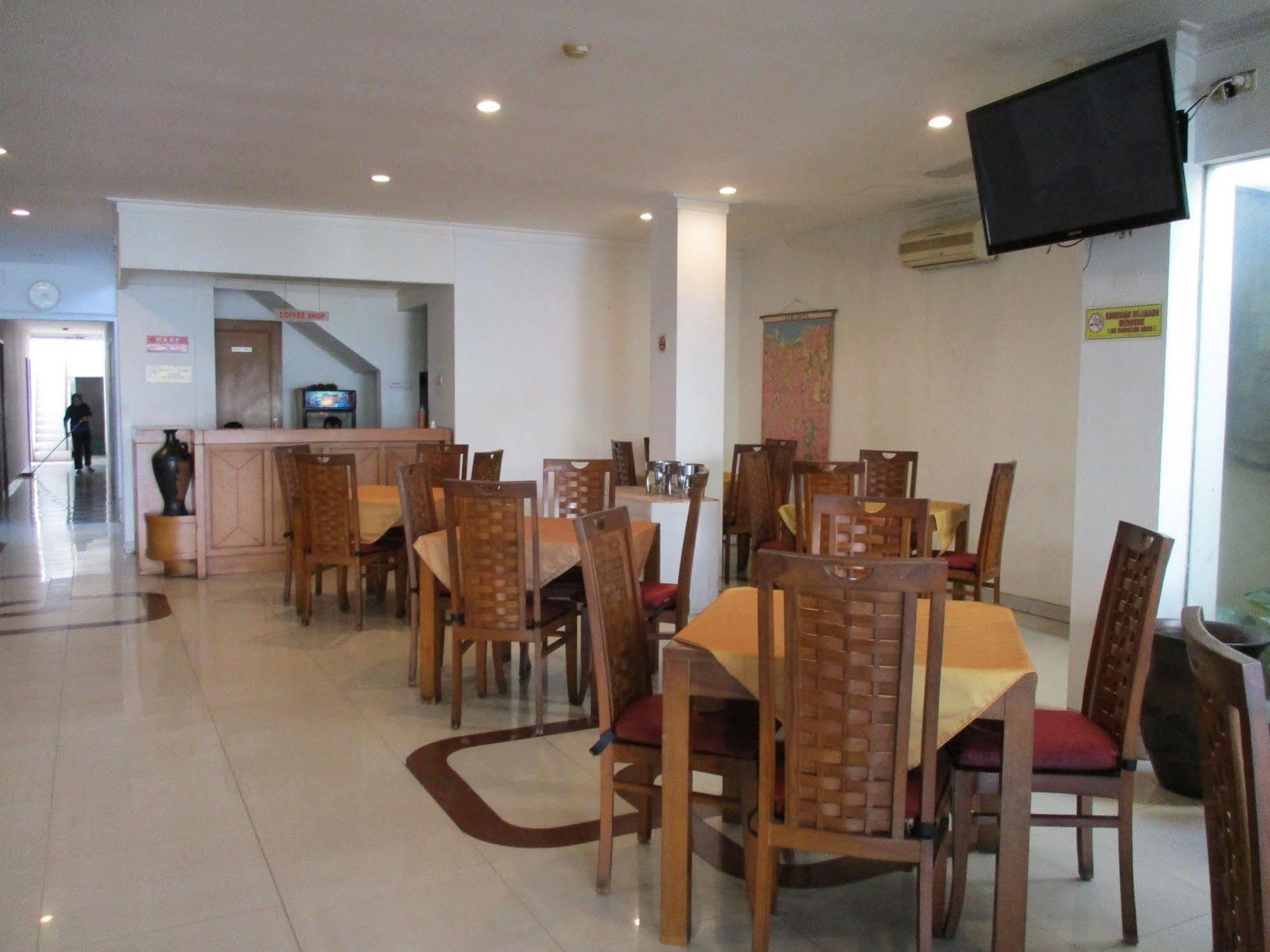 Hotel Caravan Tanah Abang Jakarta Exterior foto